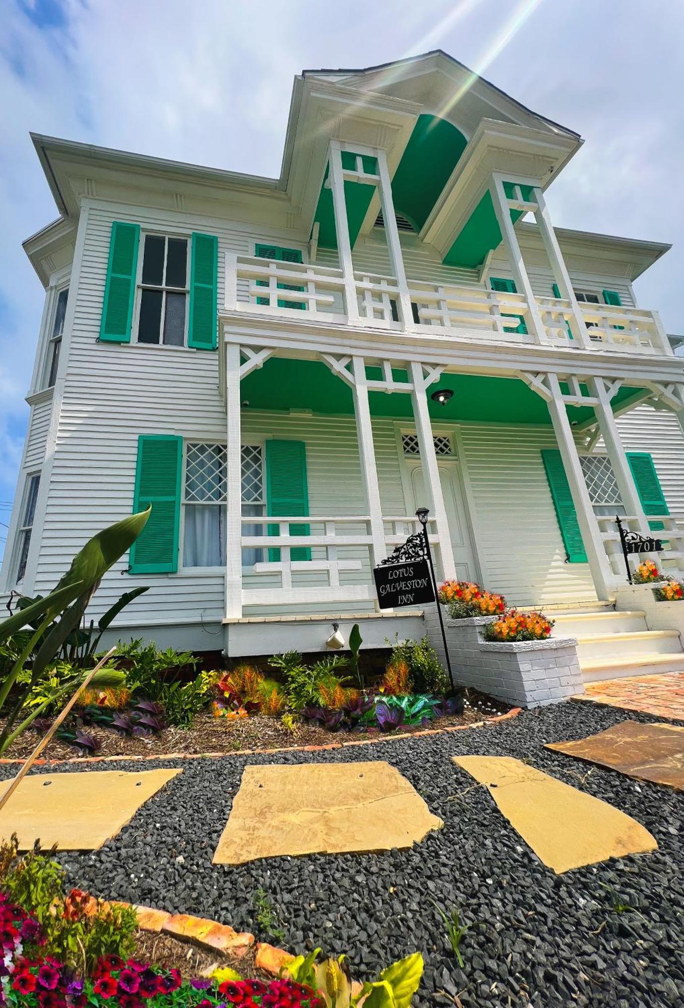 Lotus Galveston Hotel Exterior photo